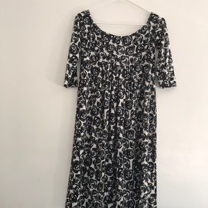 ❤️New Post 4/1❤️ Black and White Rose Mini Dress